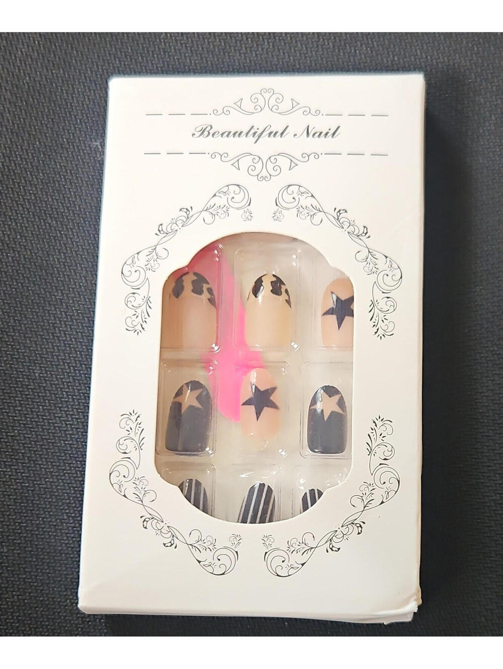 Beautiful Nail Press-On Nails Star Effect Beige Black Oval Full Cover